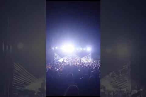 ArcadiaPortal.gr Χαμός στην συναυλία του Θανάση Παπακωνσταντίνου στο Άστρος
