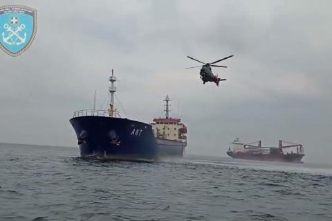 Σύγκρουση φορτηγών πλοίων σημαίας Βανουάτου και Σιγκαπούρης στη Χίο No1
